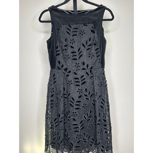Ivanka Trump Dress- size 2- velvet and eyelet fabric, lined, sleeveless - Picture 1 of 5